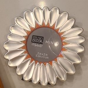 Studio Decor New Frame